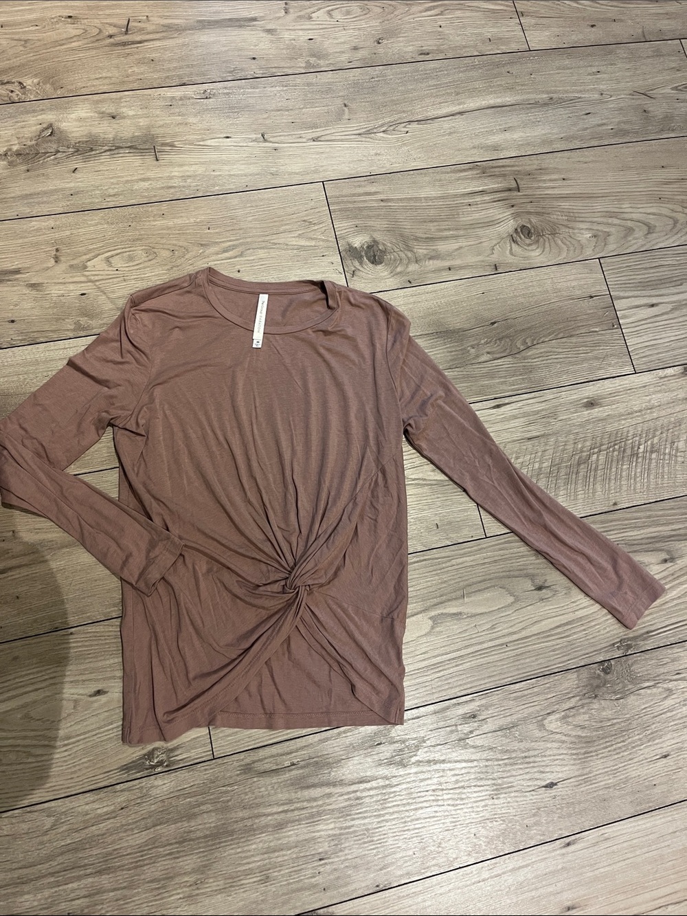 Women's Twist-Front Long Sleeve Top - Dusty Mauve babaton X Small Aritzia